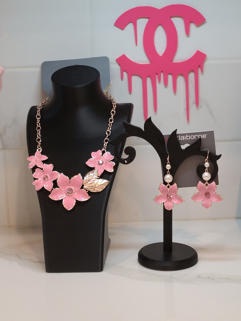 NWT Liz Claiborne Pink Floral Statement Necklace & Earrings Set